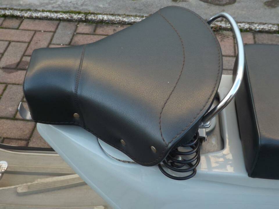 Immagine 13/50 di Piaggio Vespa 125 (1955)
