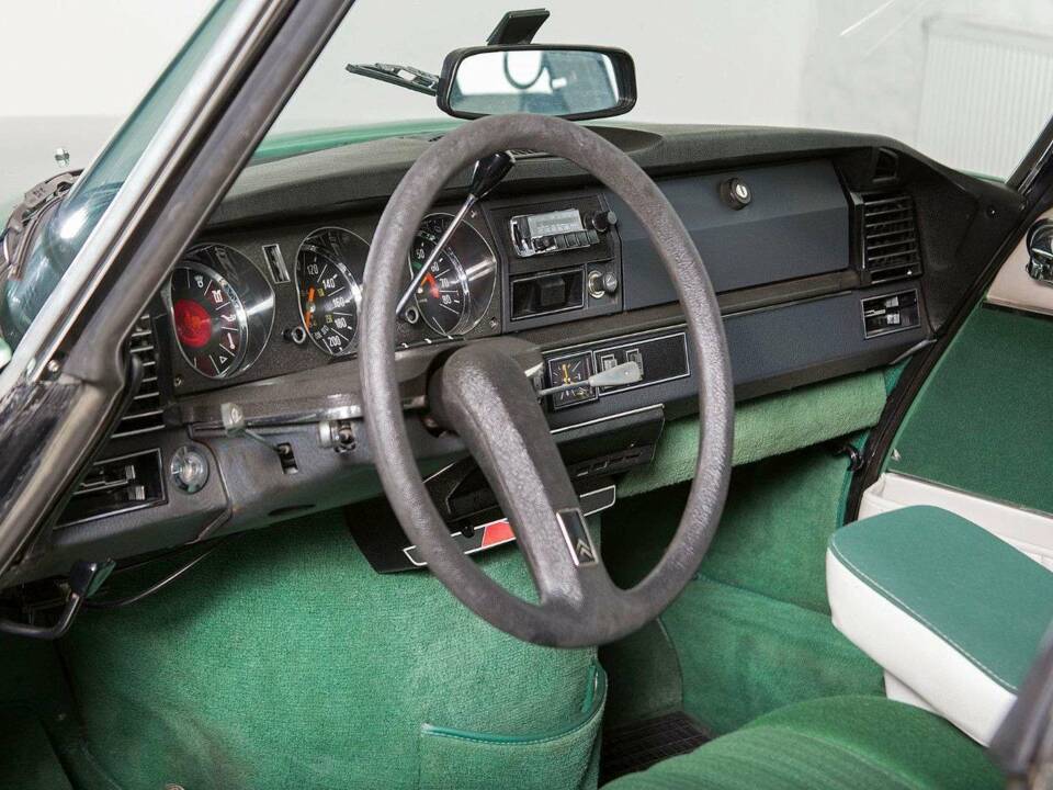 Bild 15/20 von Citroën DS 23 Pallas (1974)