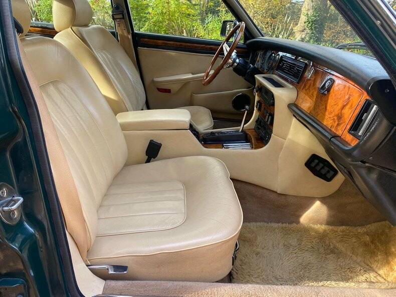 Bild 8/50 von Daimler Double Six (1992)