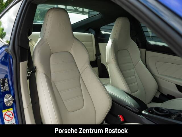 Image 22/35 de Porsche 911 Carrera GTS (2026)