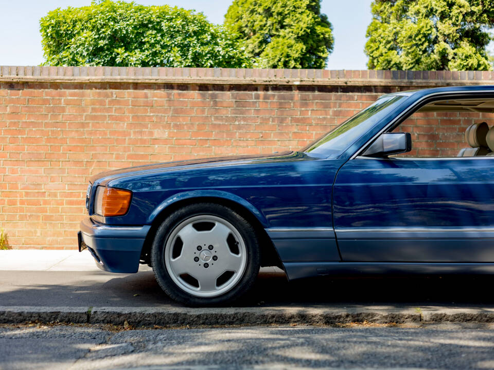 Image 47/50 of Mercedes-Benz 500 SEC (1989)