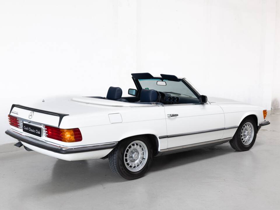 Image 5/35 de Mercedes-Benz 500 SL (1984)