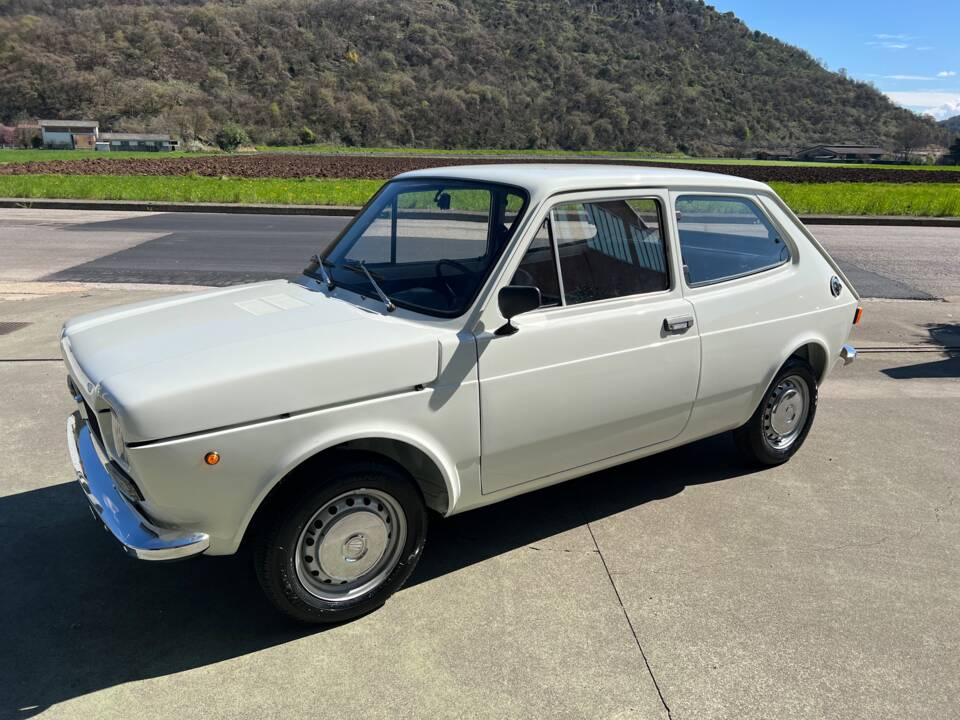 Image 2/50 of FIAT 127 (1972)