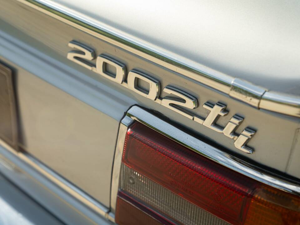 Image 12/50 of BMW 2002 tii (1975)