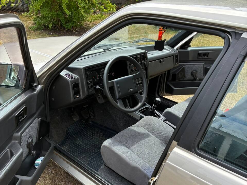 Afbeelding 15/16 van Volvo 360 (1988)