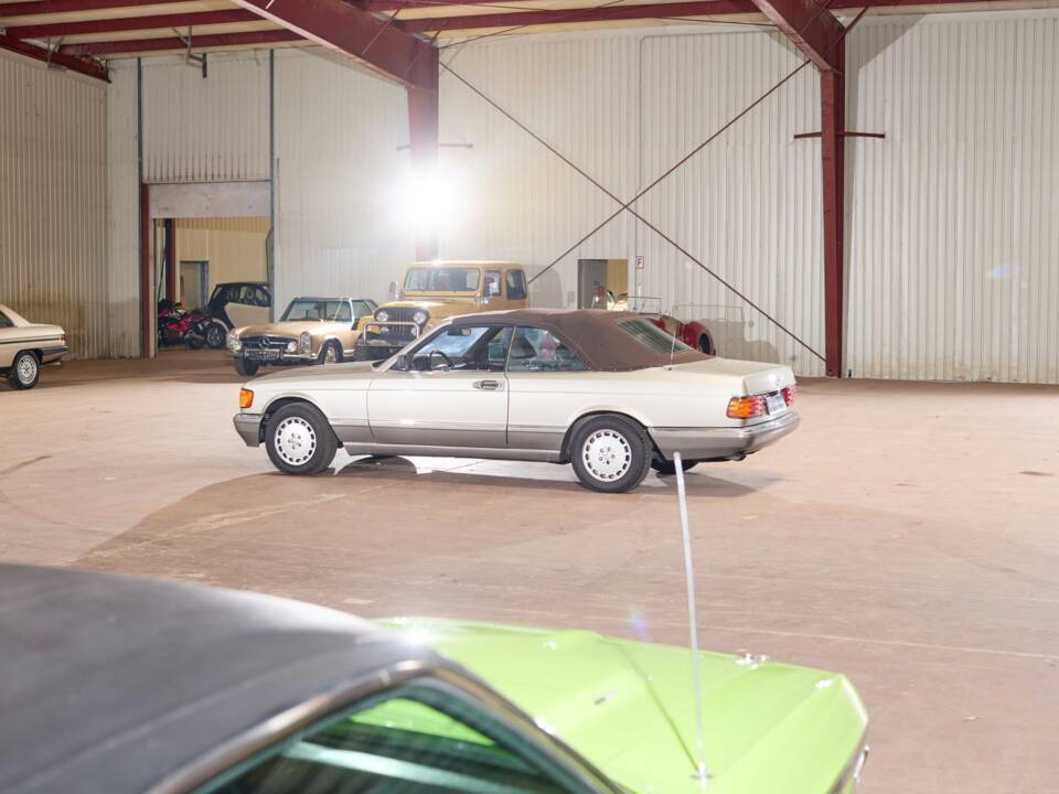 Bild 17/56 von Mercedes-Benz 500 SEC Bähr (1990)