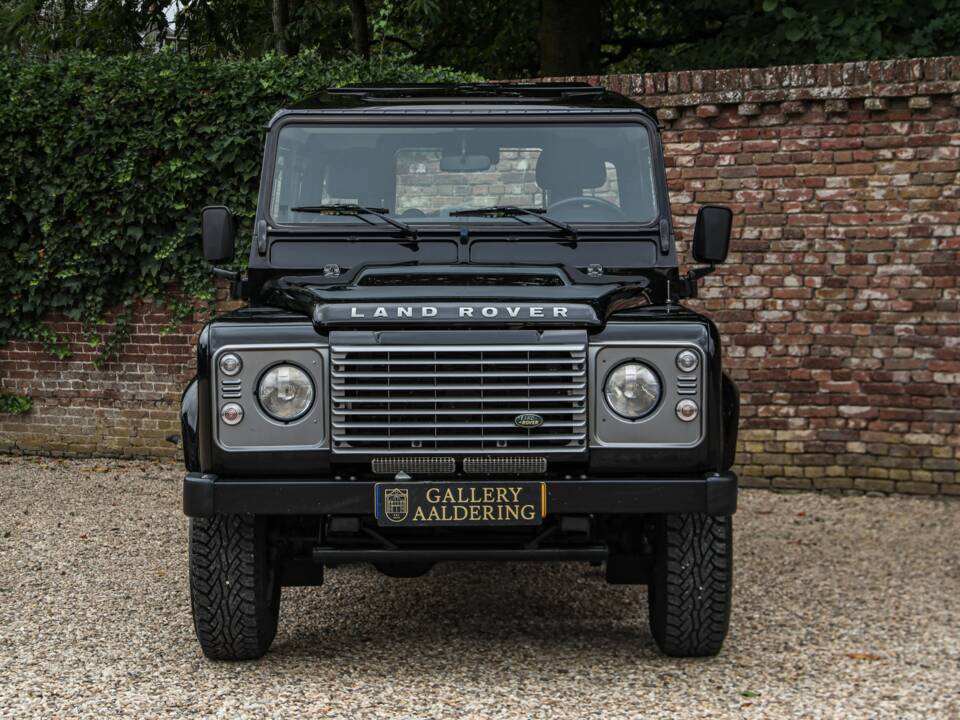 Image 16/50 of Land Rover Defender 90 (2013)