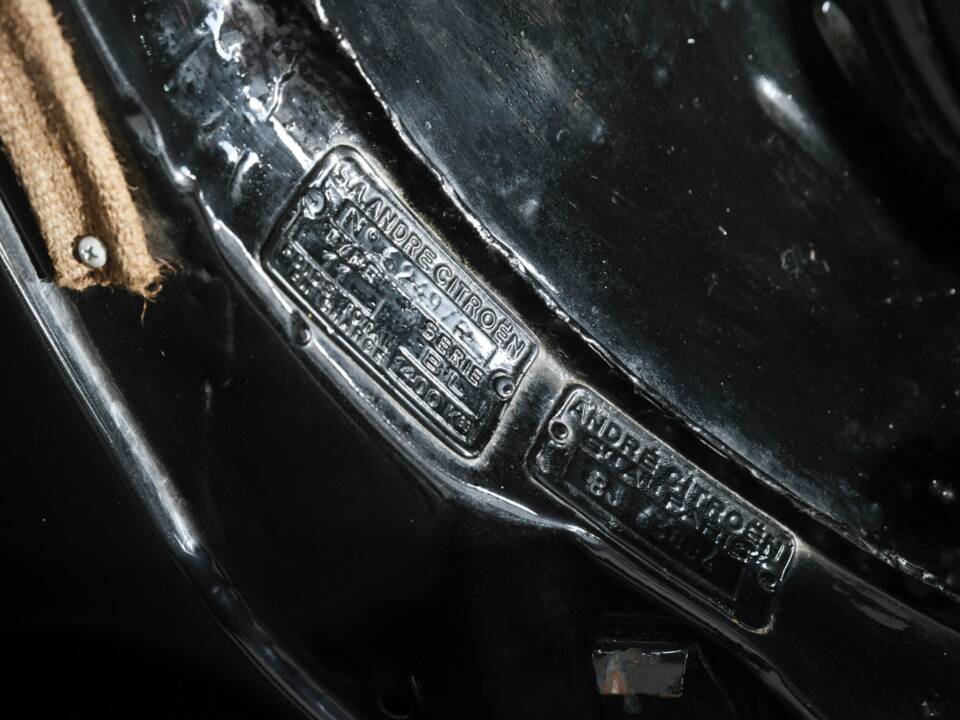 Image 40/50 of Citroën Traction Avant 11 BL (1953)