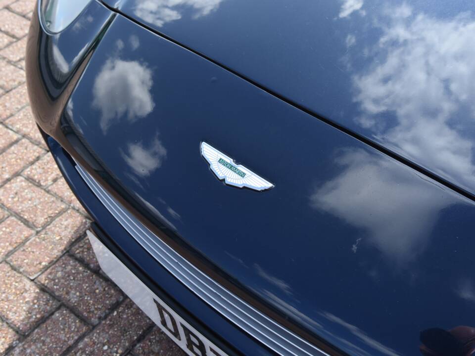 Image 38/50 de Aston Martin DB 7 Vantage Volante (2001)
