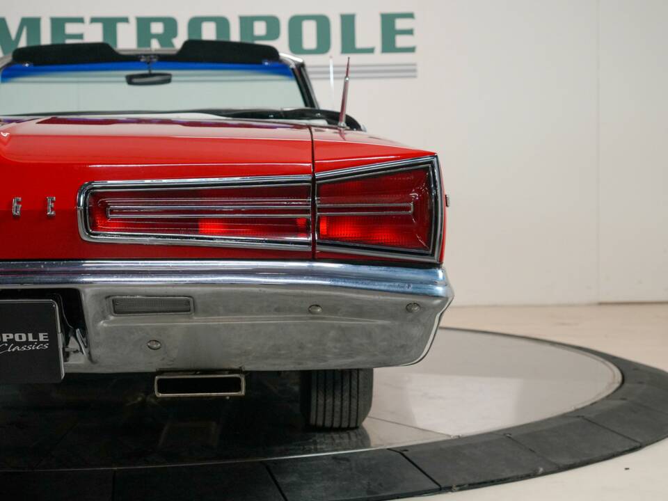 Image 24/44 of Dodge Polara (1965)