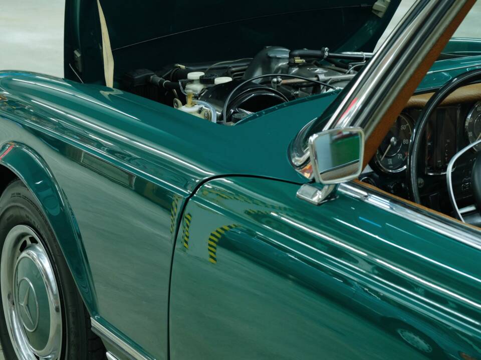 Image 43/50 de Mercedes-Benz 280 SL (1968)
