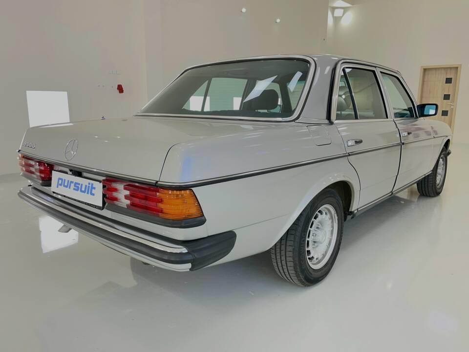 Bild 6/32 von Mercedes-Benz 300 D (1983)