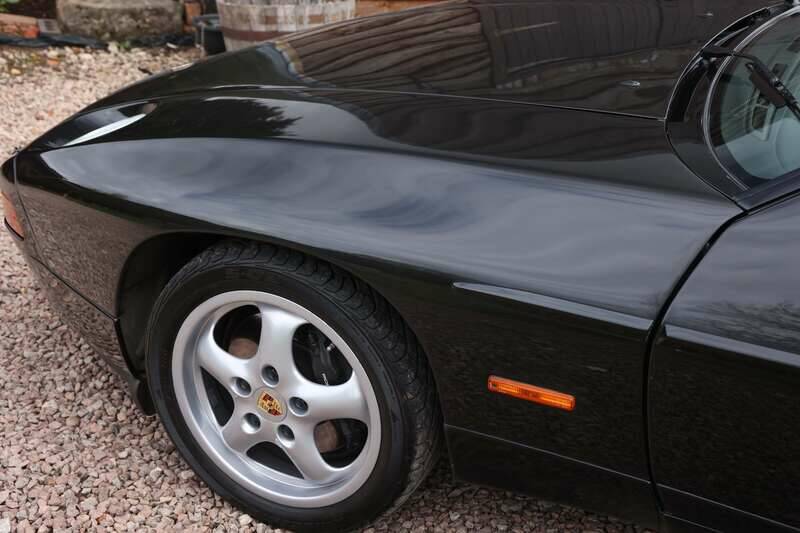 Bild 35/50 von Porsche 928 GTS (1995)