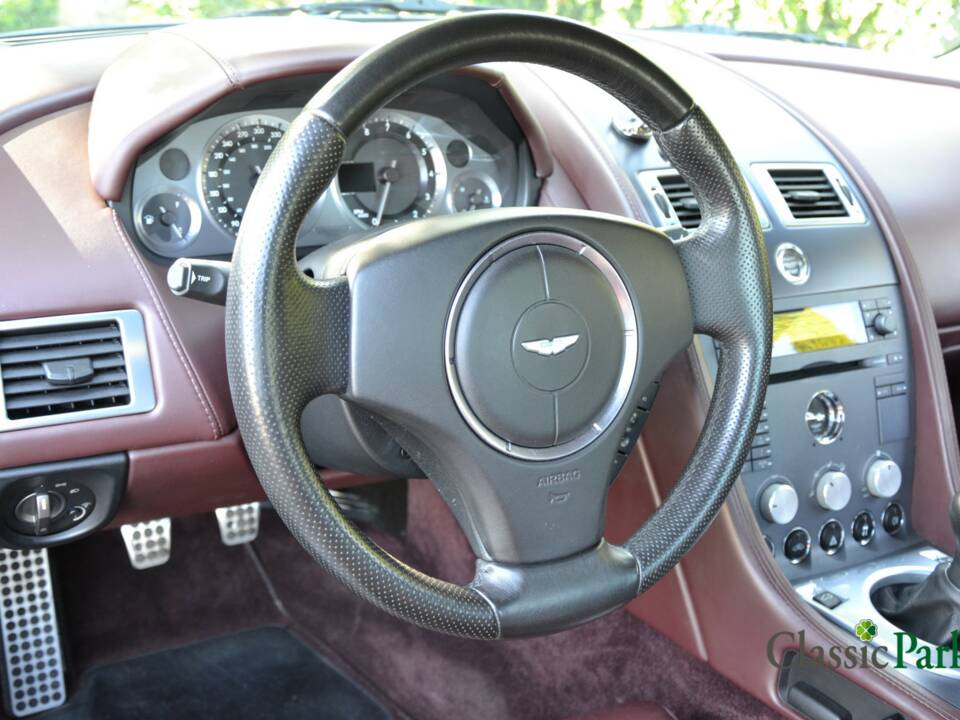 Image 25/50 de Aston Martin V8 Vantage (2005)