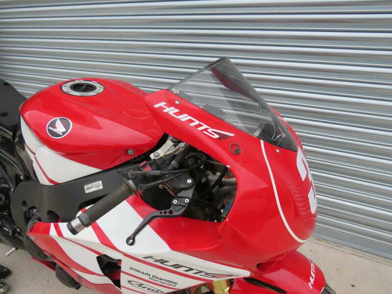Afbeelding 5/47 van Honda CBR 1000 RR Fireblade (2010)