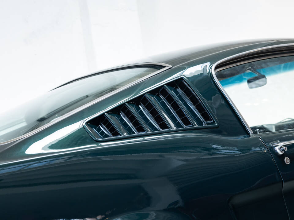 Immagine 25/31 di Ford Mustang GT (1966)