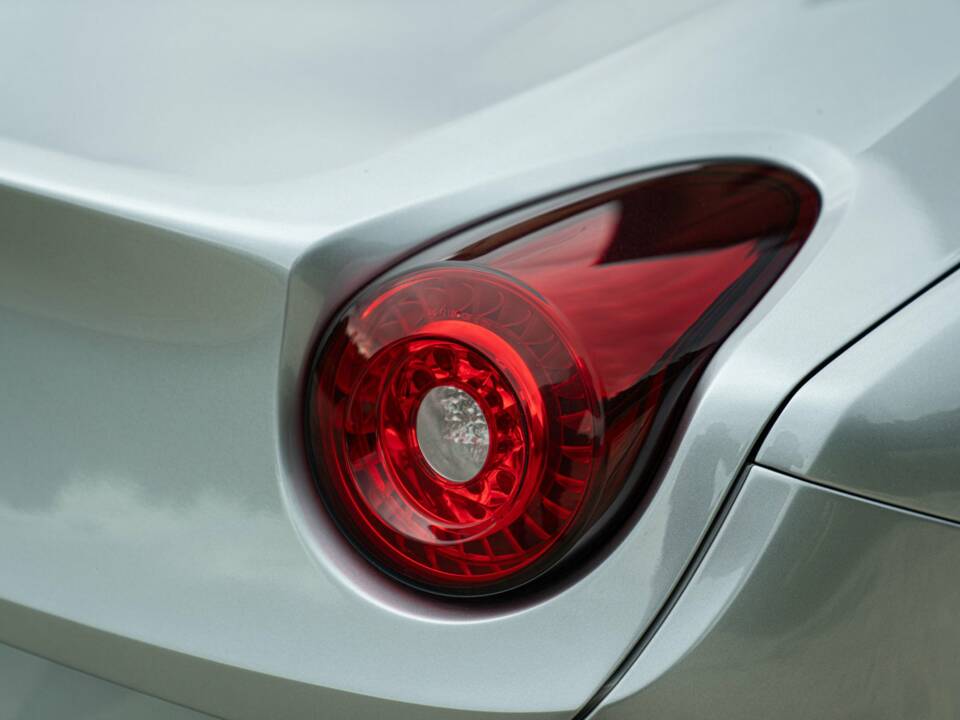 Bild 33/50 von Ferrari California T (2014)