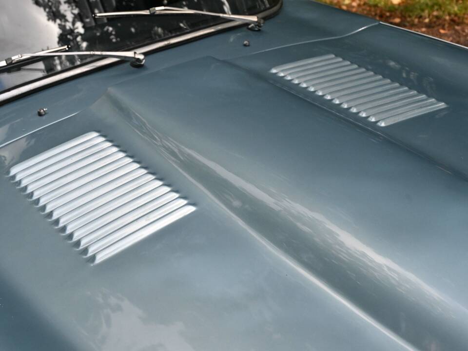 Image 25/50 of Jaguar E-Type (2+2) (1966)