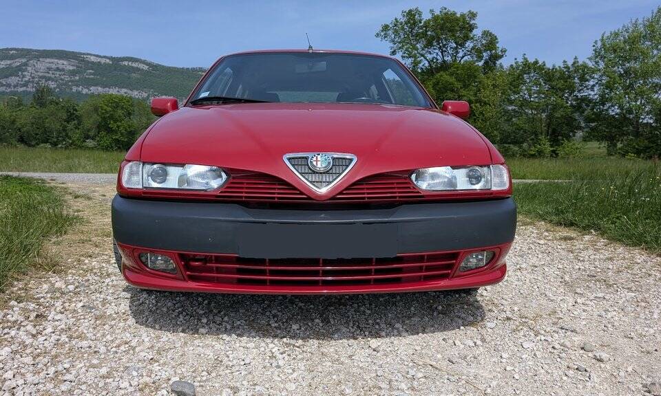 Bild 4/8 von Alfa Romeo 145 1.4 T. Spark (1997)