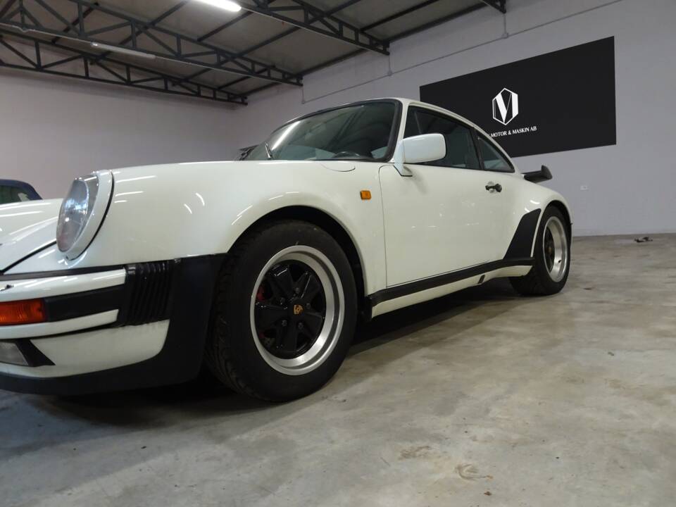 Imagen 2/24 de Porsche 911 Turbo 3.3 (1984)