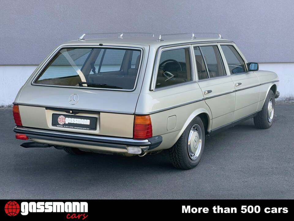 Image 8/15 of Mercedes-Benz 280 TE (1985)
