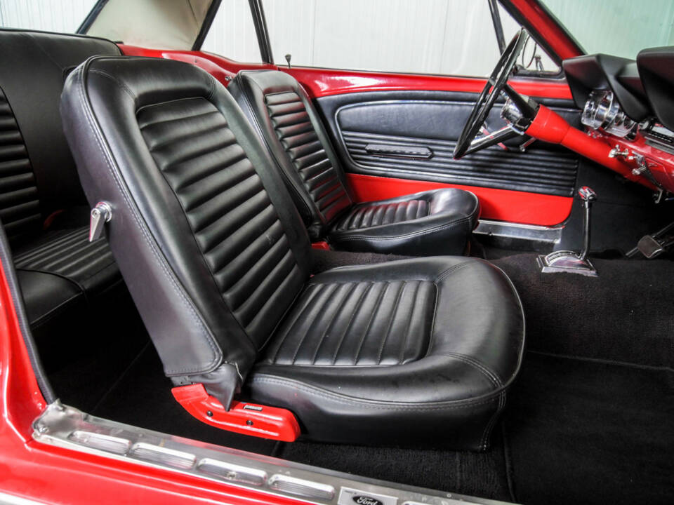 Image 16/50 of Ford Mustang 289 (1966)