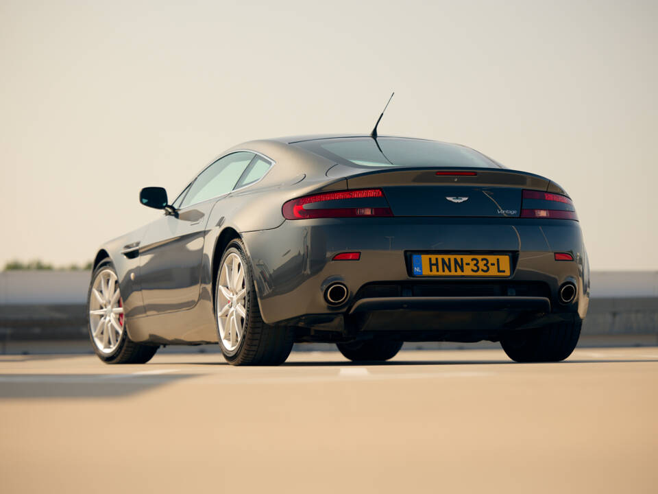 Image 3/14 of Aston Martin V8 Vantage (2007)
