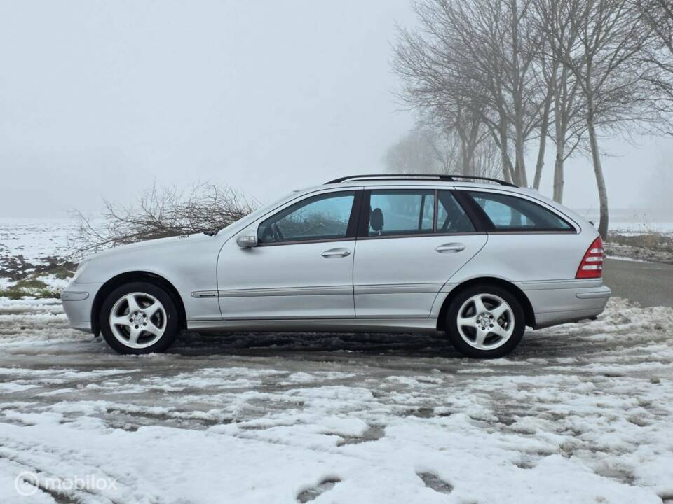 Bild 3/39 von Mercedes-Benz C 180 Kompressor T (2002)
