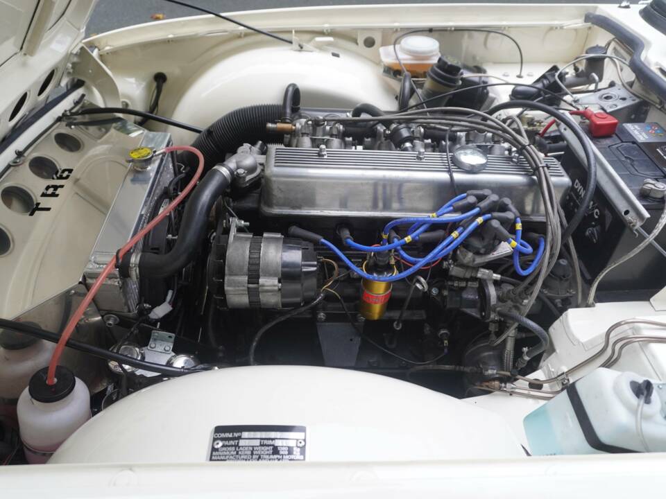 Bild 19/24 von Triumph TR 6 PI (1973)