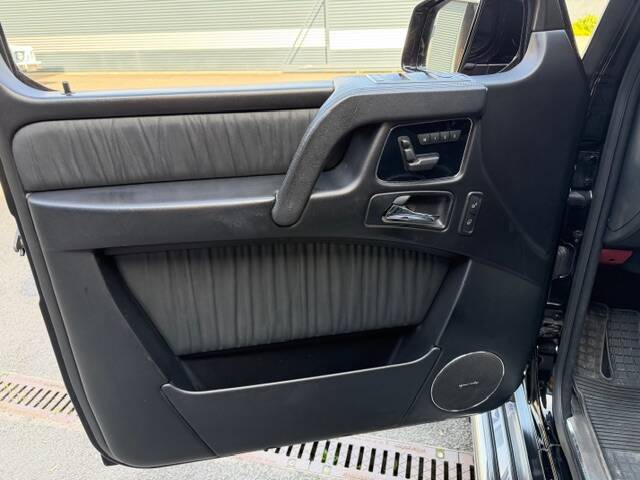 Image 9/24 of Mercedes-Benz G 500 (LWB) (2016)