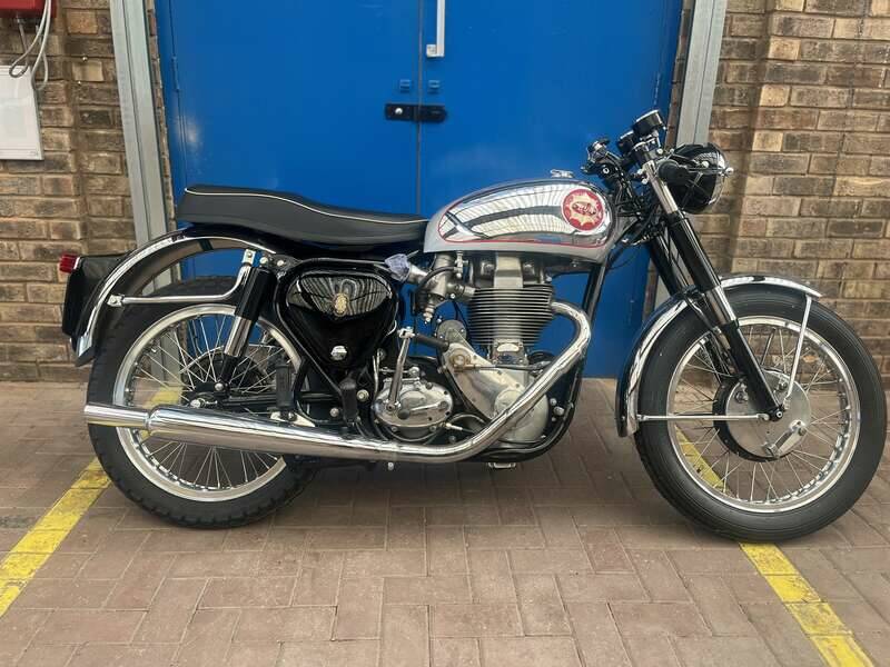 Imagen 1/19 de BSA DUMMY (1953)