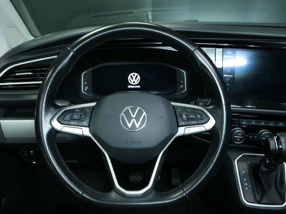 Image 13/50 of Volkswagen T6 Multivan 2.0 TDI (2020)