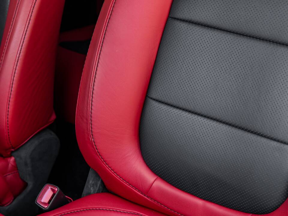 Bild 39/50 von Aston Martin Cygnet (2011)