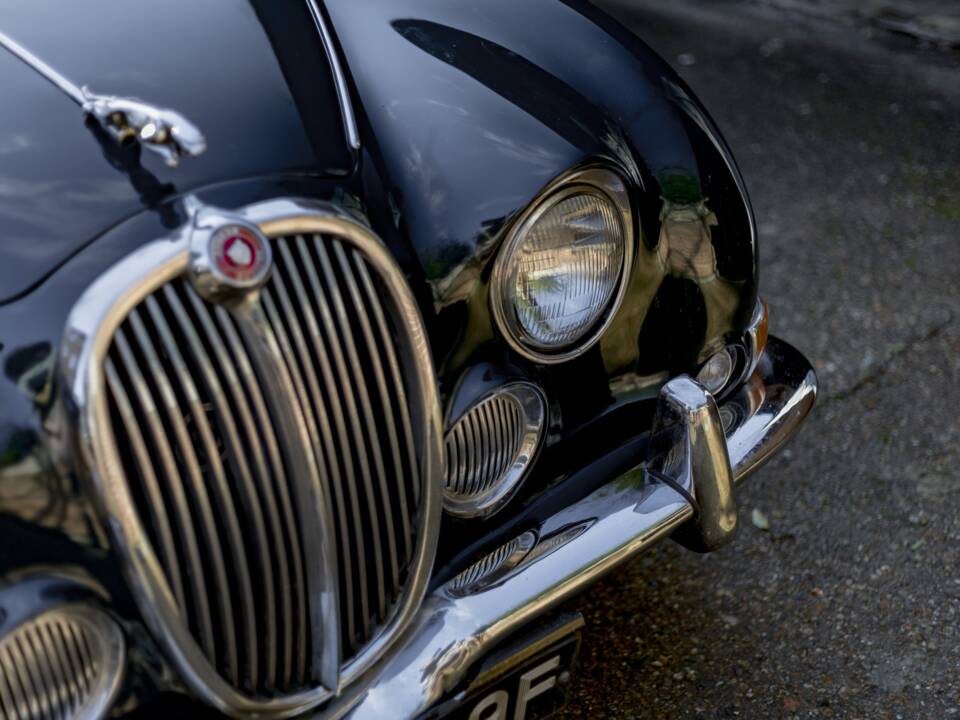 Image 13/33 of Jaguar Type S 3.4 (1968)