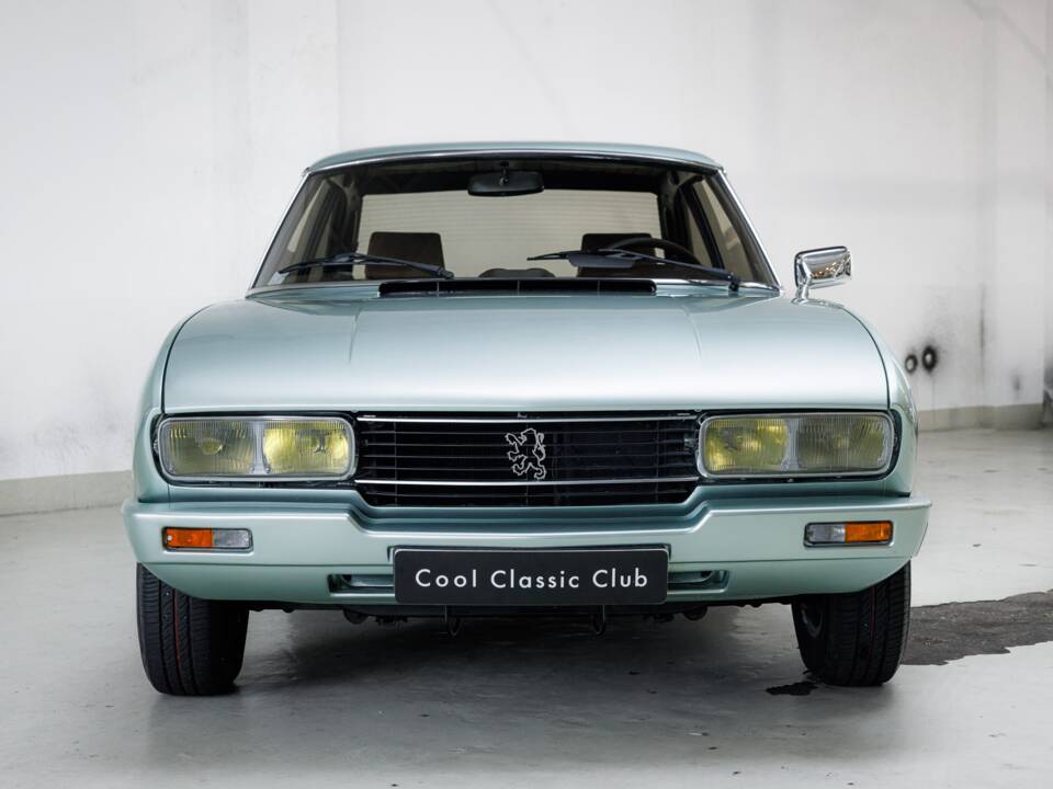 Image 2/24 de Peugeot 504 Coupé (1981)