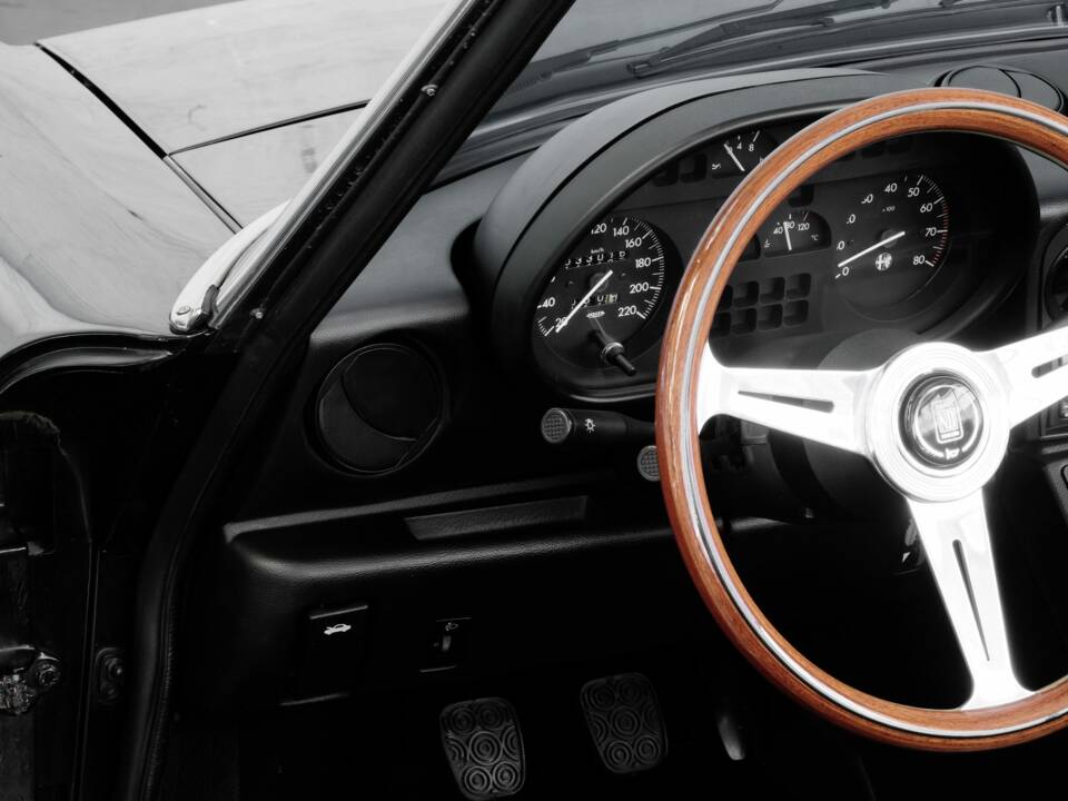 Bild 18/48 von Alfa Romeo 2.0 Spider (1993)