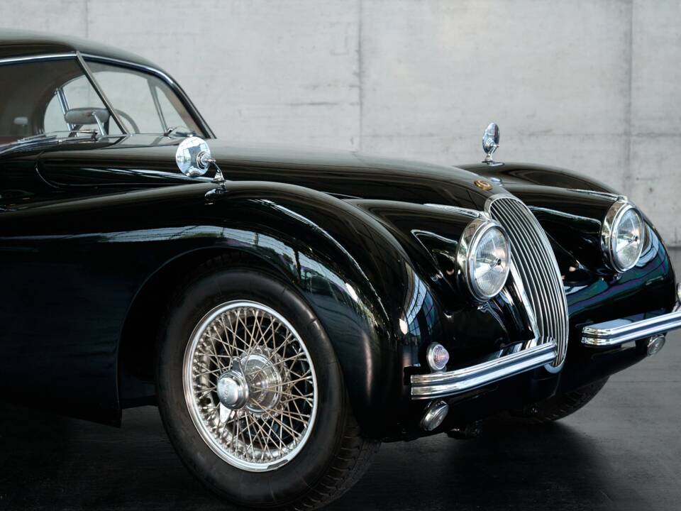 Image 22/48 of Jaguar XK 120 FHC (1954)