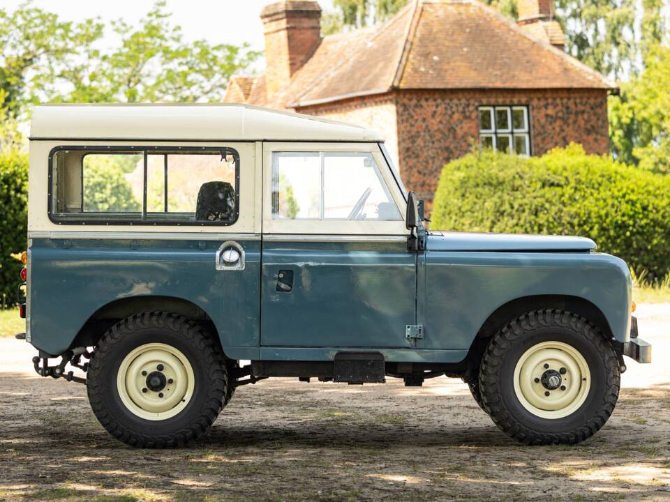Bild 2/50 von Land Rover 88 (1980)