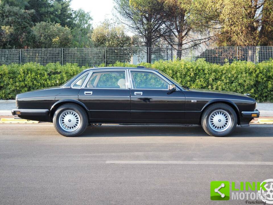 Bild 17/50 von Jaguar Sovereign 3.6 (1988)