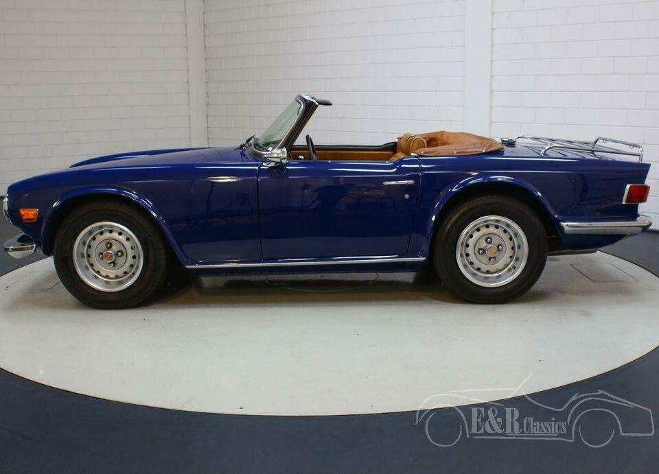 Image 4/19 of Triumph TR 6 (1974)