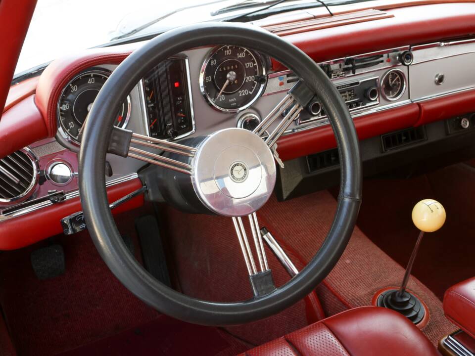 Bild 33/70 von Mercedes-Benz 280 SL (1967)