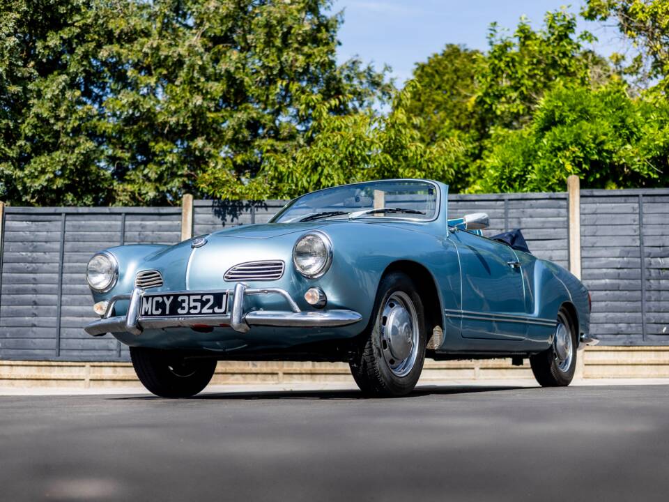 Image 14/50 of Volkswagen Karmann Ghia 1500 (1971)
