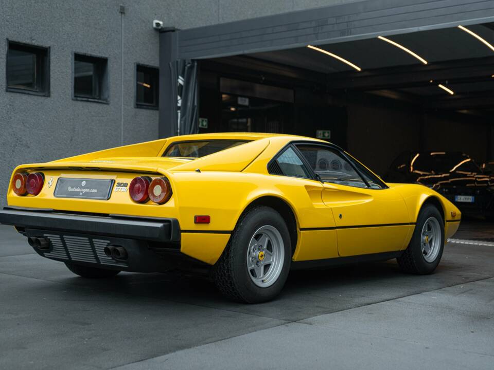 Bild 9/50 von Ferrari 308 GTBi (1981)