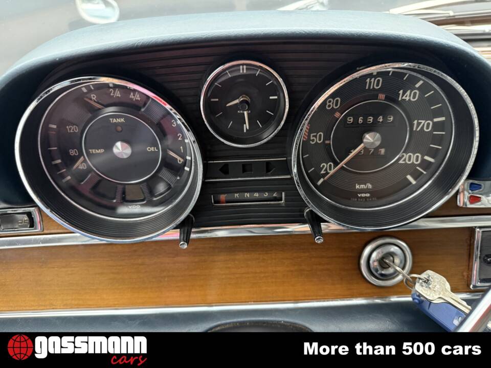 Image 11/15 of Mercedes-Benz 250 S (1966)