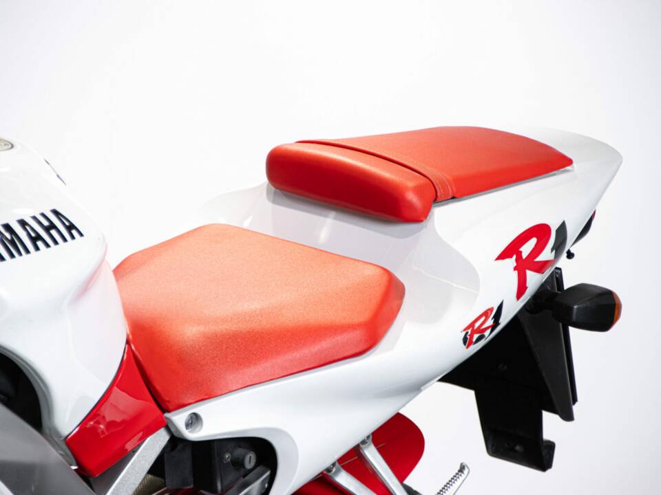 Bild 39/50 von Yamaha YZF 1000 R1 (1998)