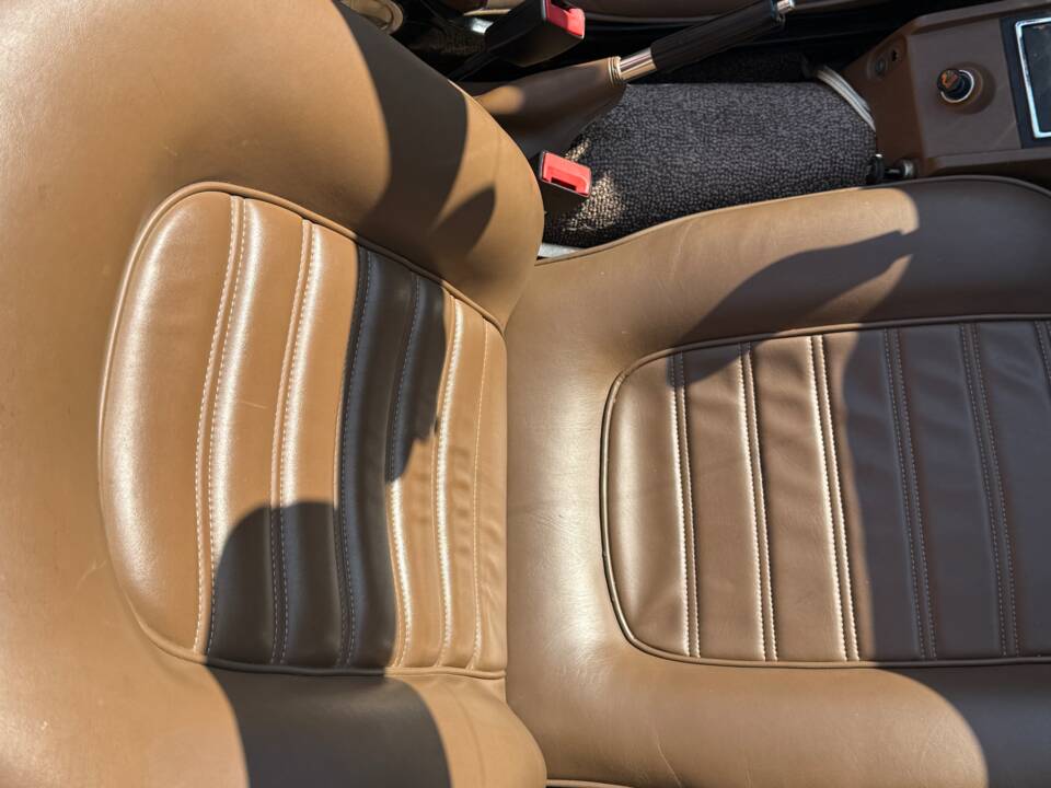 Bild 13/34 von Alfa Romeo 2.0 Spider (1985)