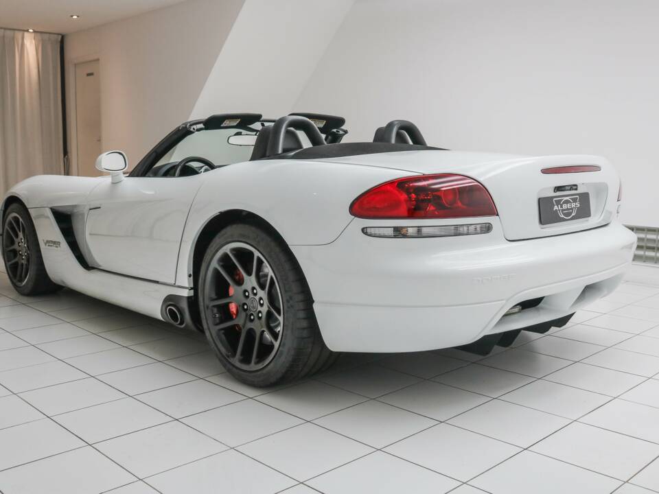 Imagen 3/20 de Dodge Viper SRT10 (2005)