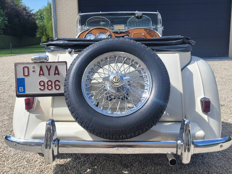 Image 8/8 of MG TD (1951)