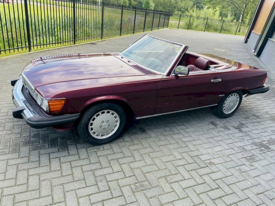 Bild 3/36 von Mercedes-Benz 560 SL (1986)