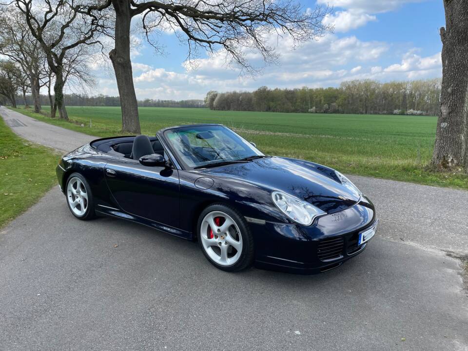 Image 3/17 of Porsche 911 Carrera 4S (2004)